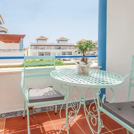 Holiday Urb. Costalita Gold *